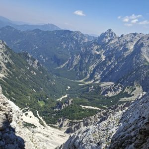 Pogled z vrha smeri na Logarsko dolino